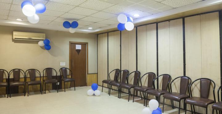 Saluja Residency Hotel สิริกุรี ภายนอก รูปภาพ