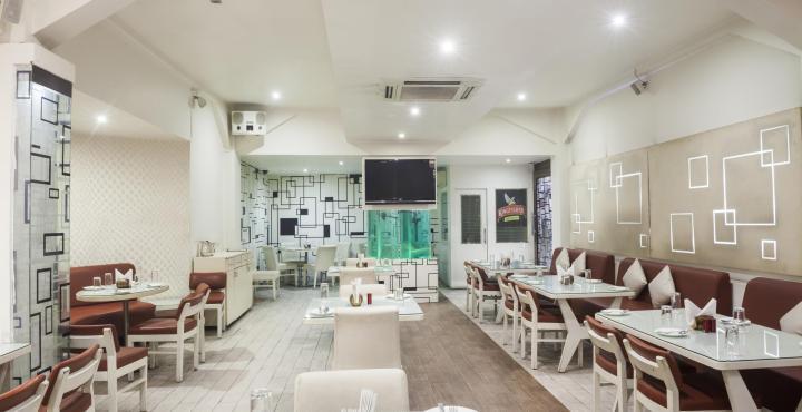 Saluja Residency Hotel สิริกุรี ภายนอก รูปภาพ